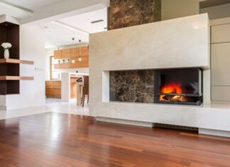 Wybór materiału na obudowę kominka: co warto wiedzieć?